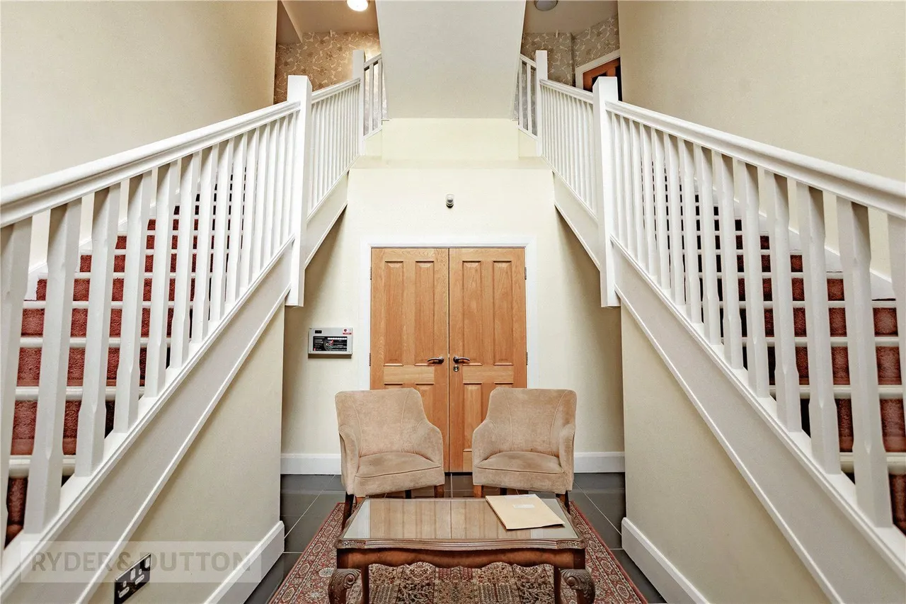 Slackcote Lane, Delph, OL3, photo 21