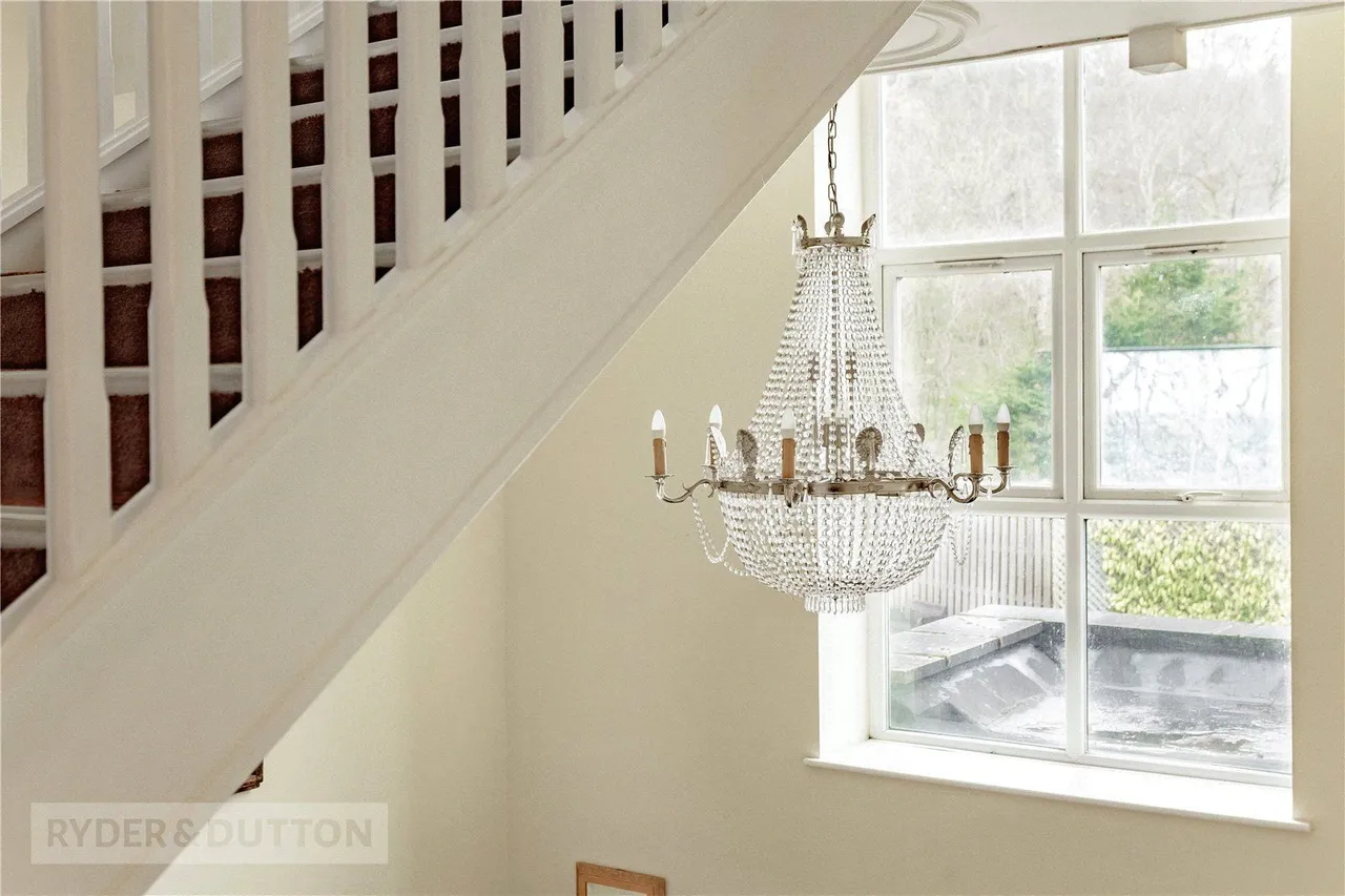 Slackcote Lane, Delph, OL3, photo 18