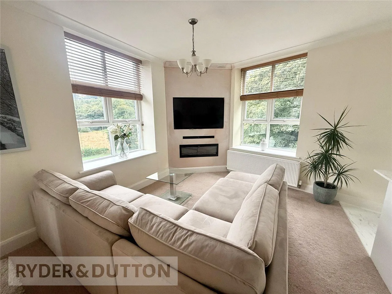 Slackcote Lane, Delph, OL3, photo 3