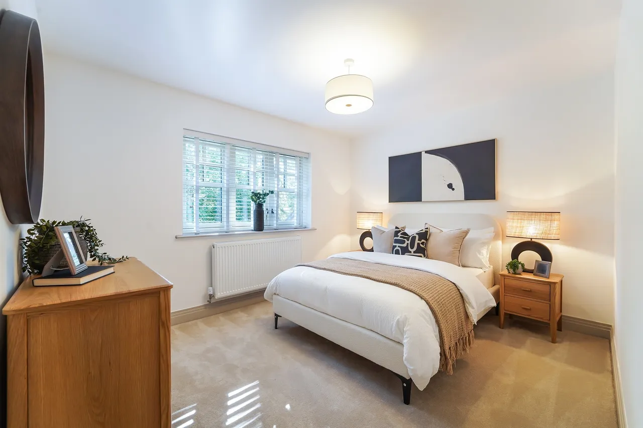Headley Chase, Epsom, KT18, photo 10