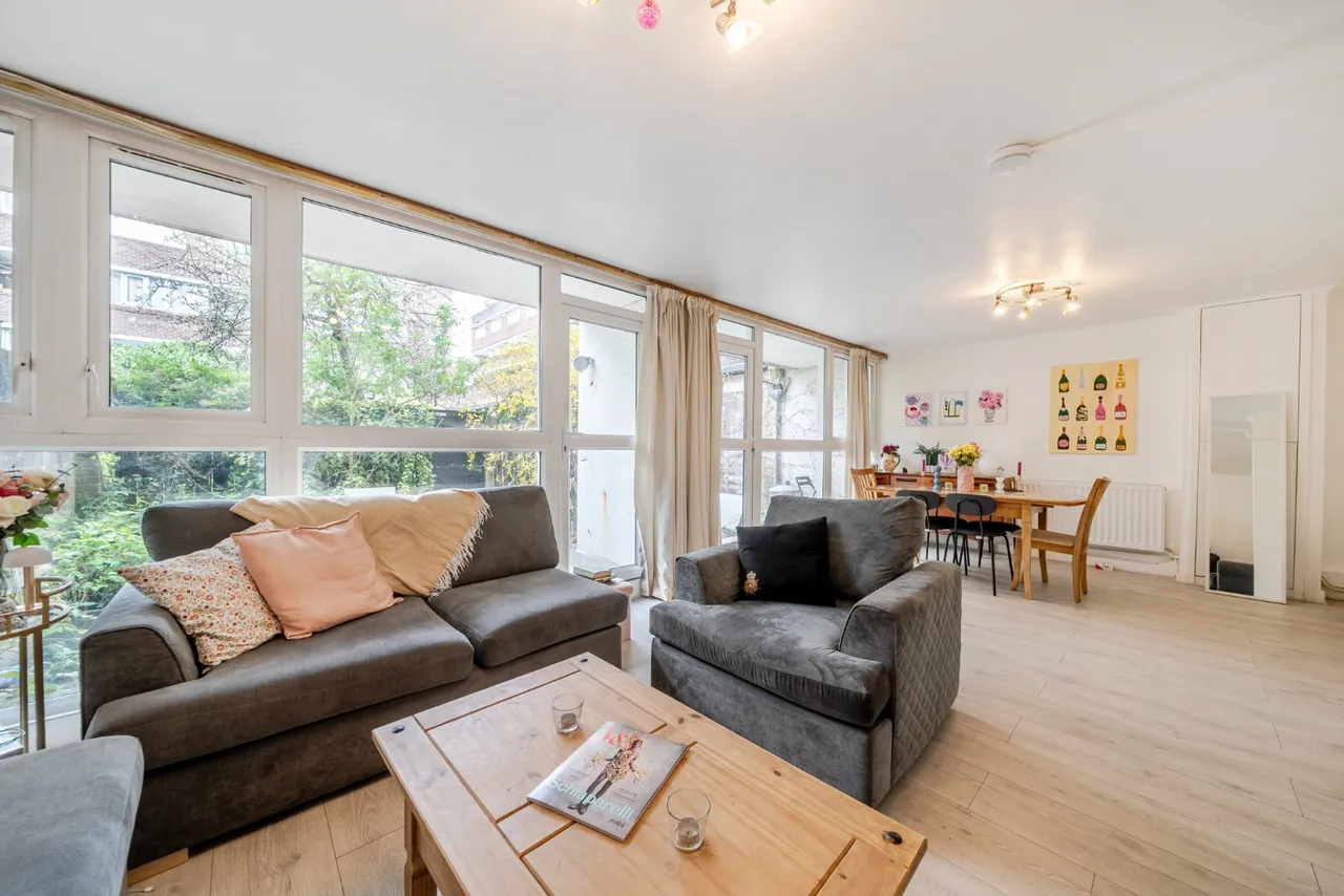 3 bed flat for sale — Finborough Road, Chelsea, London, SW10