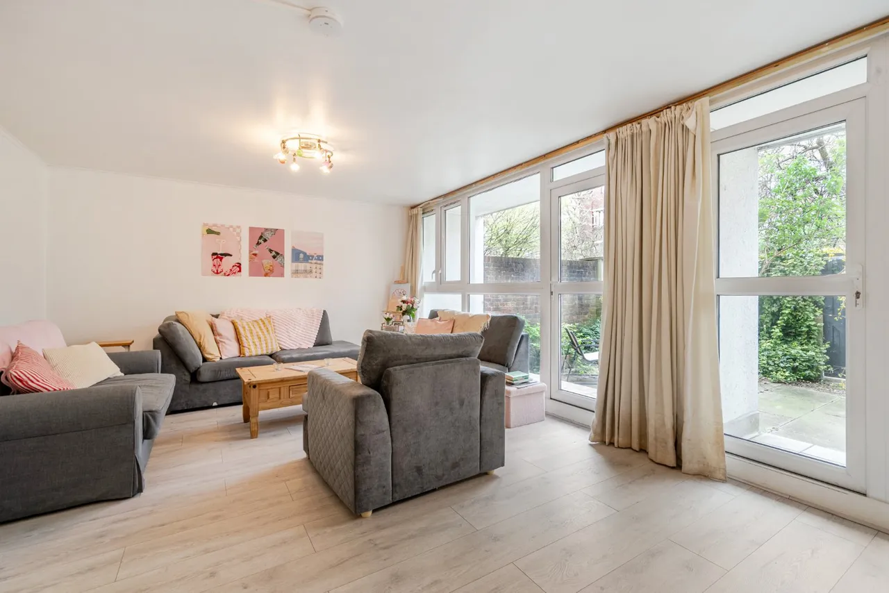 Finborough Road, Chelsea, London, SW10, photo 2