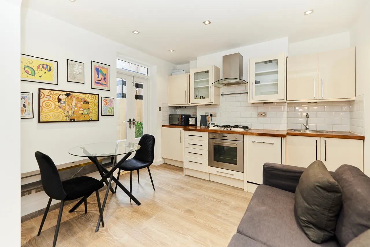 Southwark Park Road, SE16, photo 8