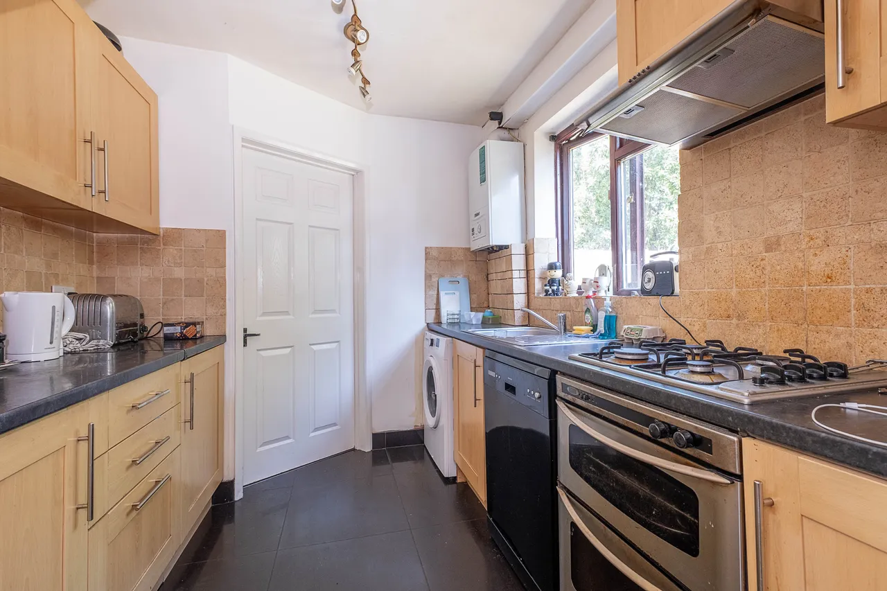Mays Road, Teddington, TW11, photo 3