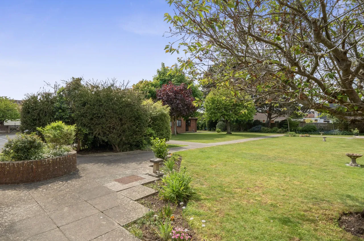 Priestley Way, Middleton-On-Sea, PO22, photo 10