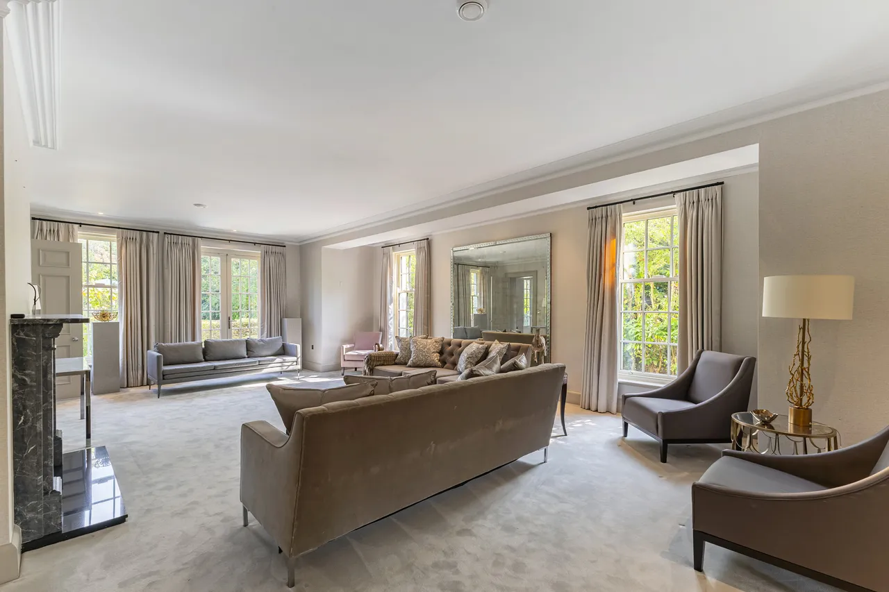 Princes Drive, Oxshott, KT22, photo 4