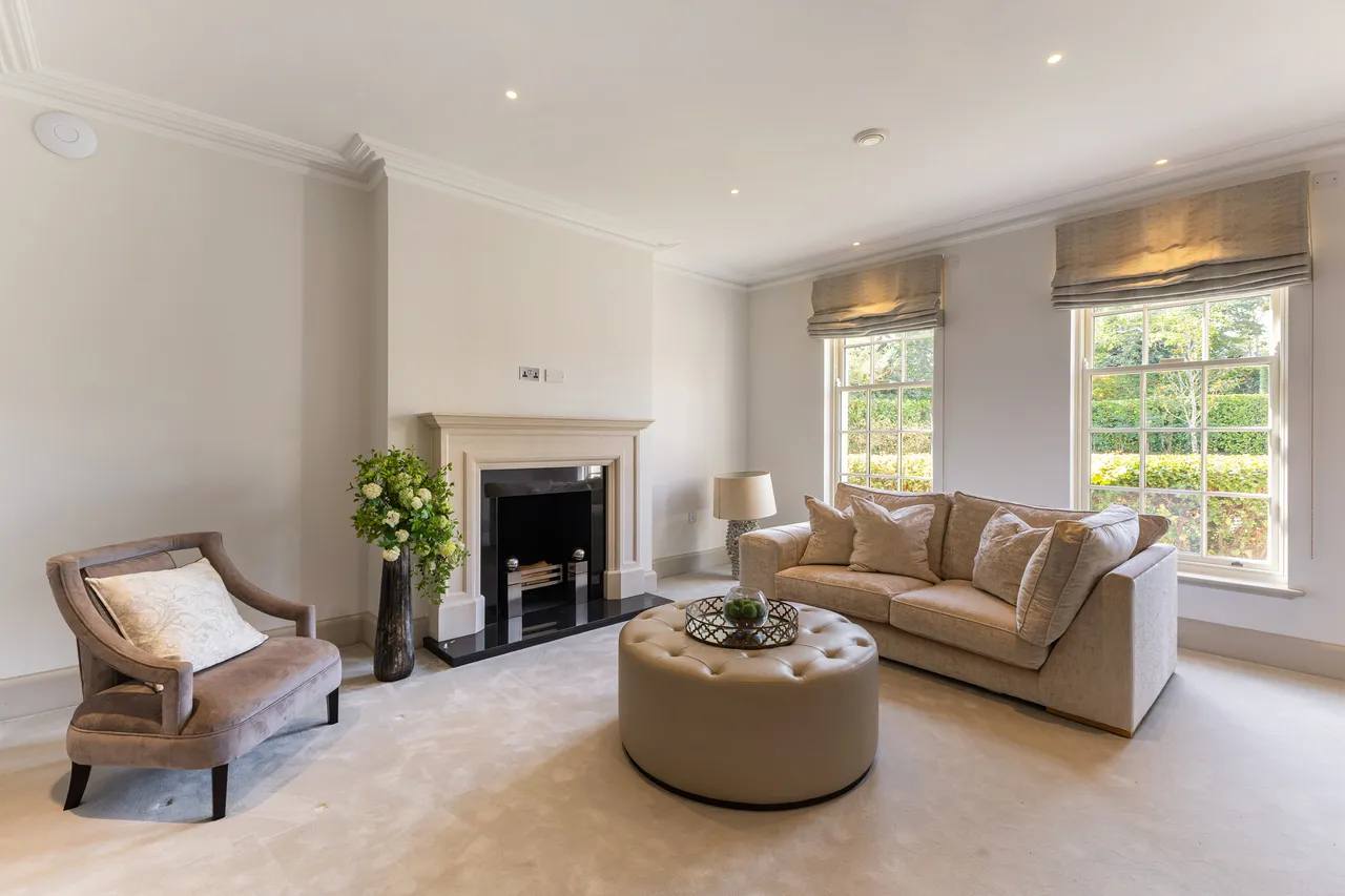 Princes Drive, Oxshott, KT22, photo 3