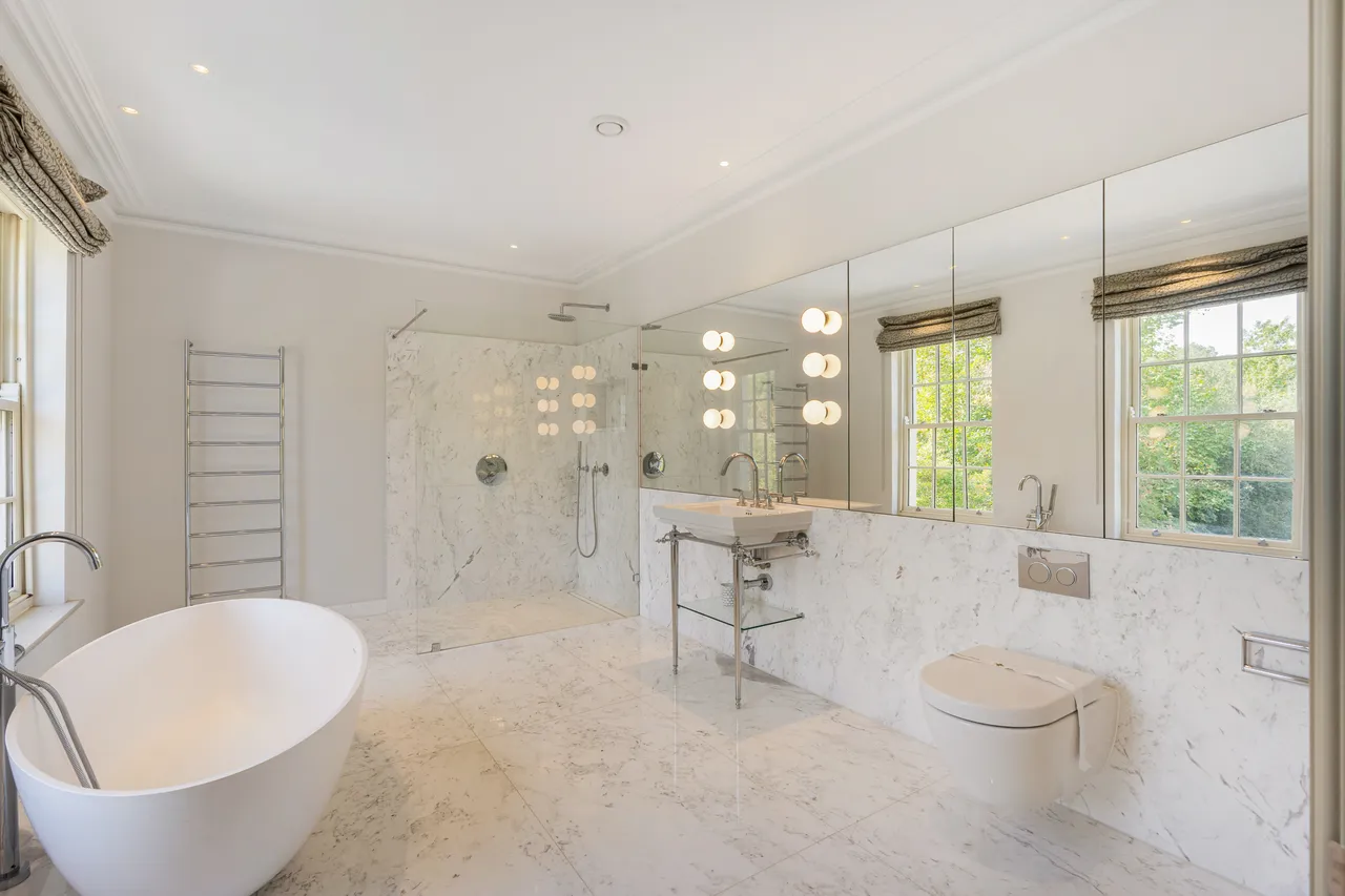 Princes Drive, Oxshott, KT22, photo 10