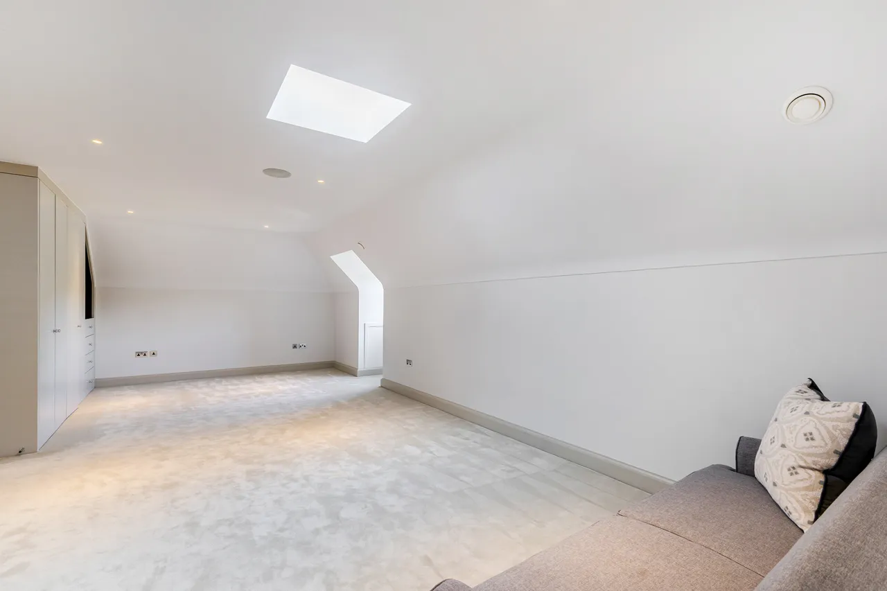 Princes Drive, Oxshott, KT22, photo 17