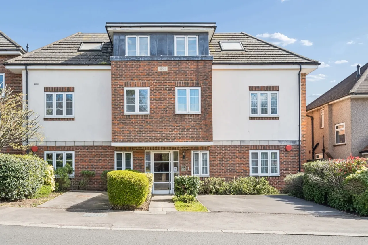 2 bed flat for sale, Devon Road, Watford, WD24