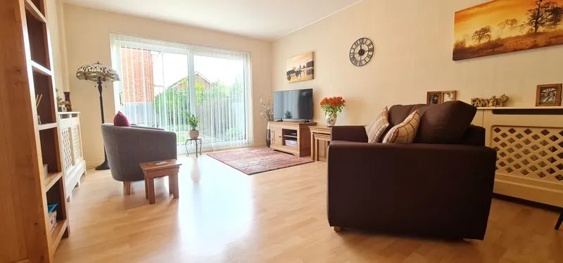 Parkway Close, Eastwood, Essex, SS9 5RL, photo 7