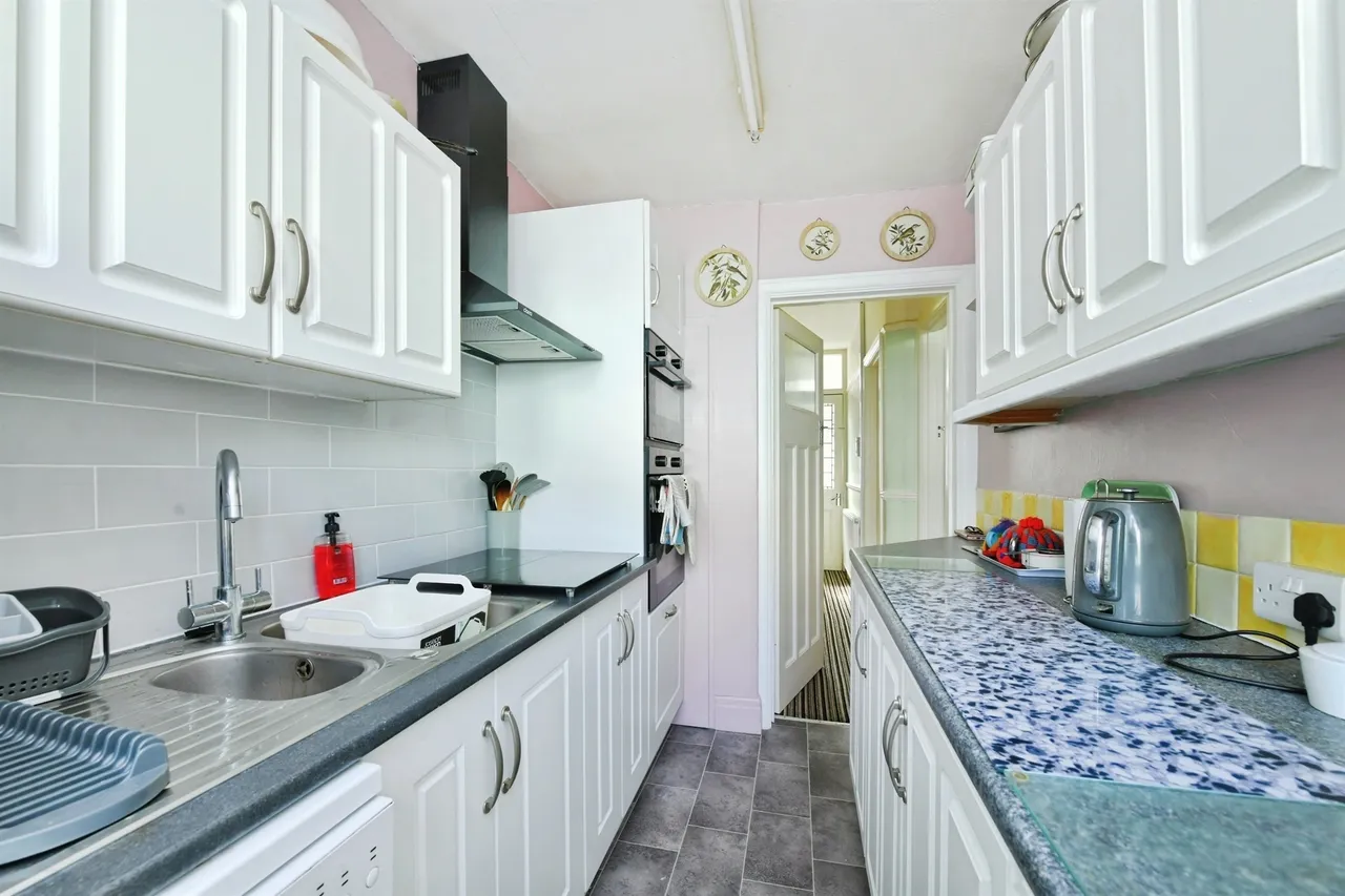 East Park Avenue, Plymouth, PL4, photo 6