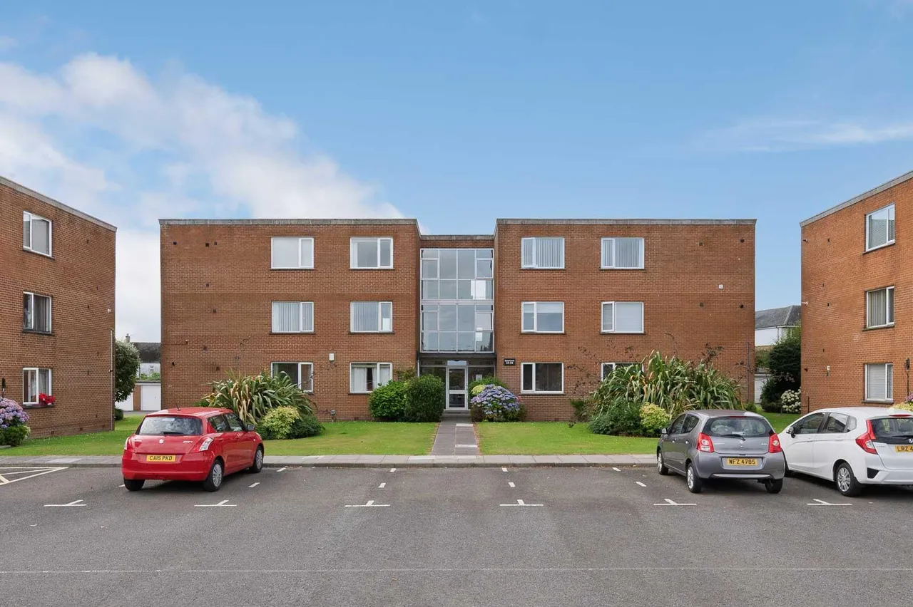 2 bed flat for sale, rugby avenue, bangor, BT20