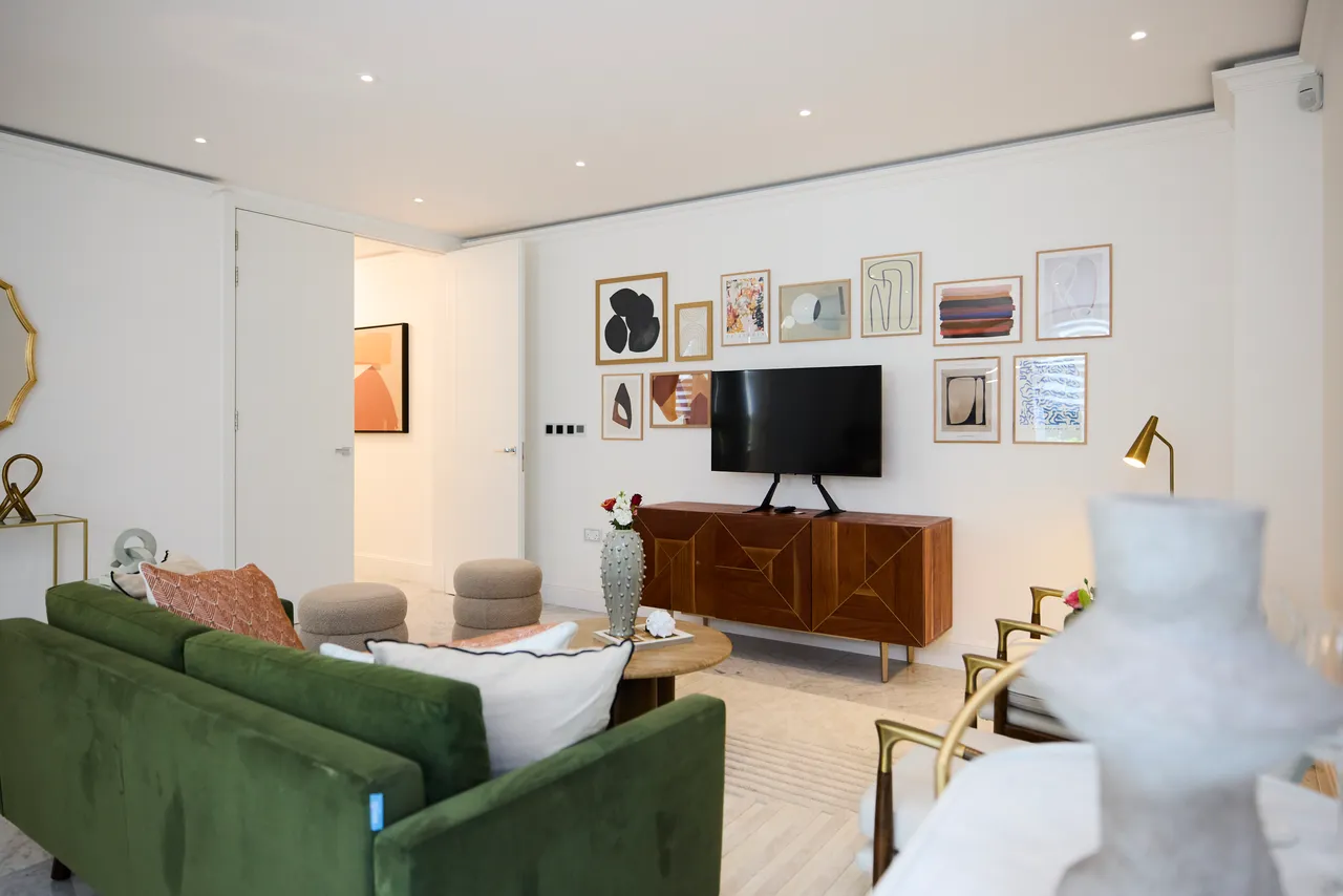 Avenue Road, NW8, photo 5