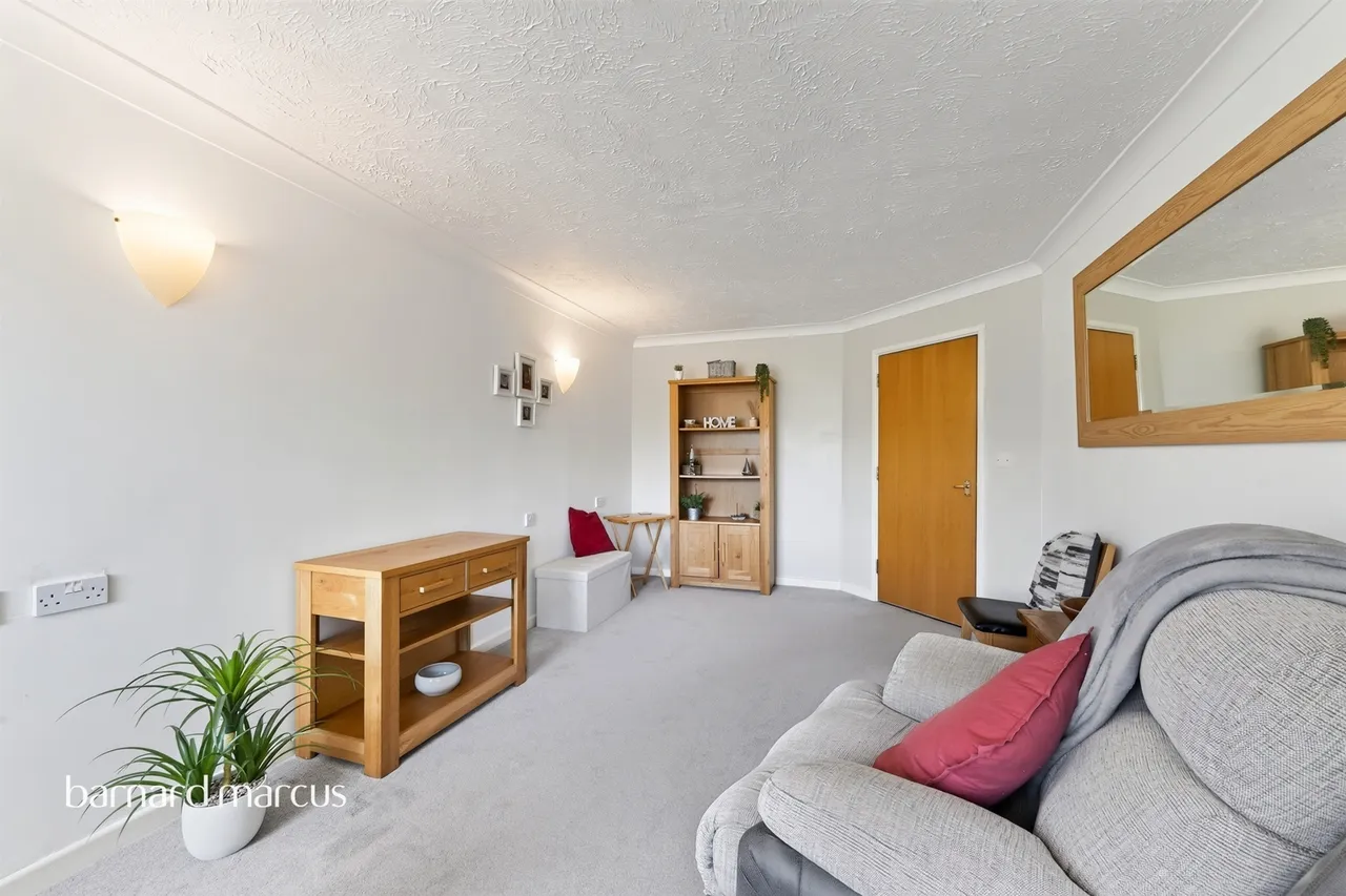 The Grove, Epsom, KT17, photo 4