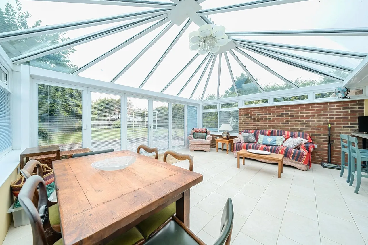 Brabourne Gardens, Folkestone, CT20, photo 3