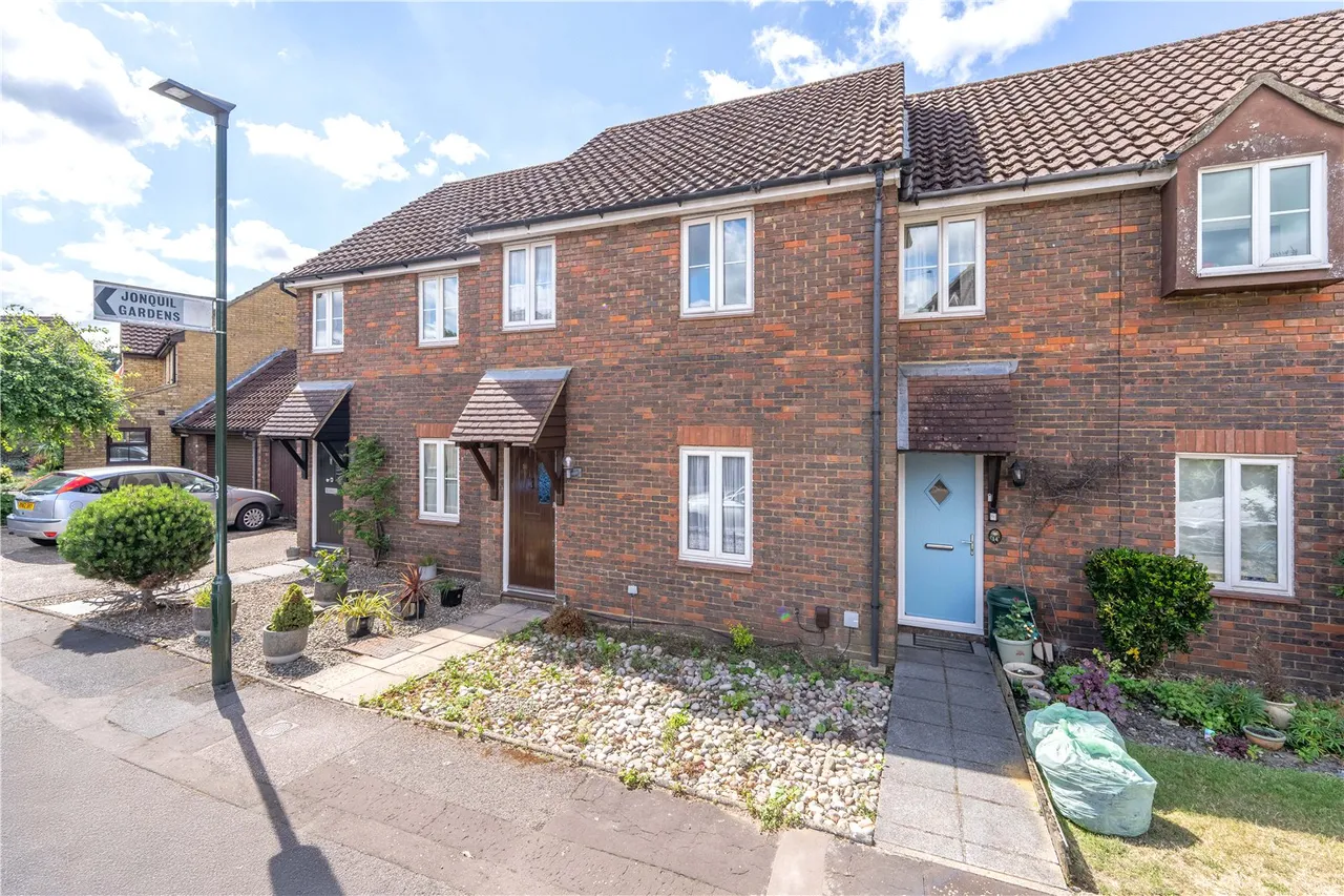 3 bed house for sale — Partridge Road, Hampton, TW12 3SB