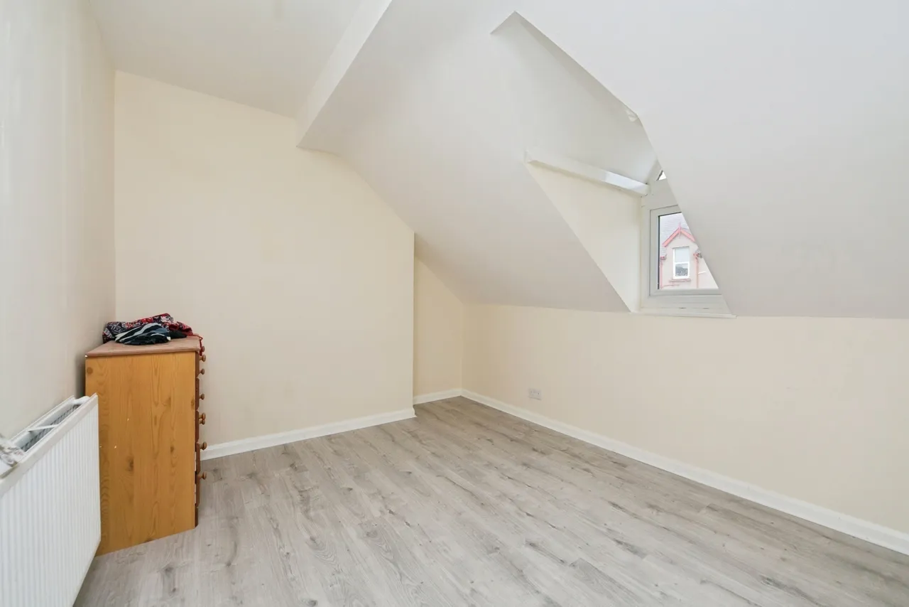 Llewelyn Road, Colwyn Bay, LL29, photo 10