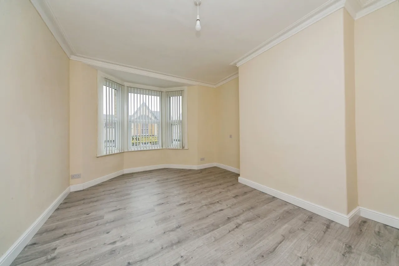 Llewelyn Road, Colwyn Bay, LL29, photo 7