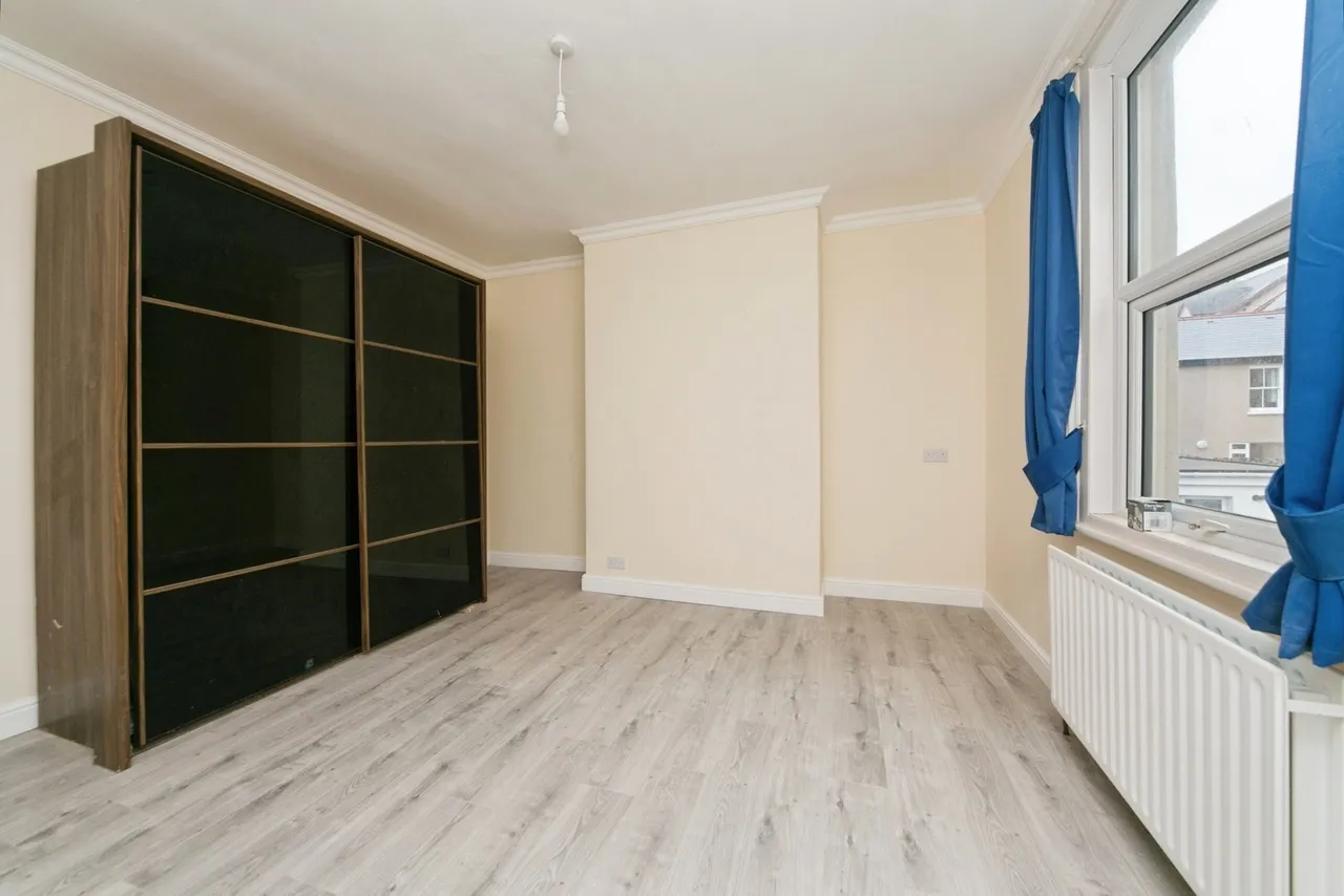 Llewelyn Road, Colwyn Bay, LL29, photo 16