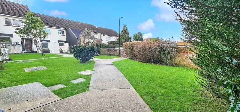 Uplands Park Road, Rayleigh, Essex, SS6 8AY, photo 5