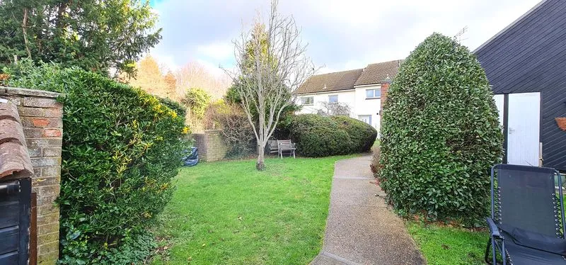 Uplands Park Road, Rayleigh, Essex, SS6 8AY, photo 13