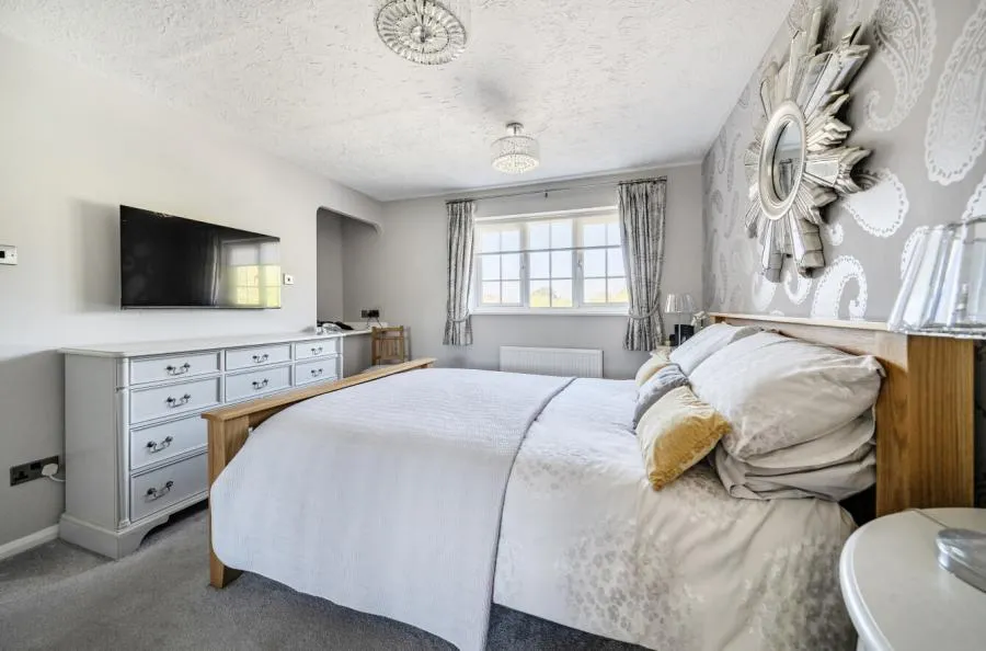 Juliet Gardens, Warfield, RG42, photo 6