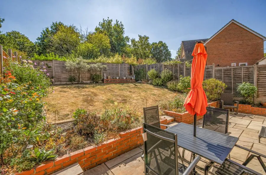 Juliet Gardens, Warfield, RG42, photo 20