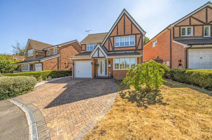 Juliet Gardens, Warfield, RG42, photo 22