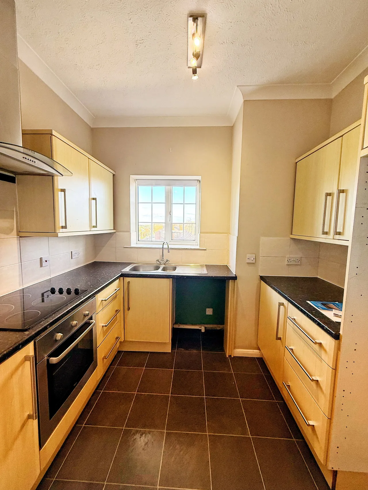 Church Road, Sittingbourne, ME10, photo 10