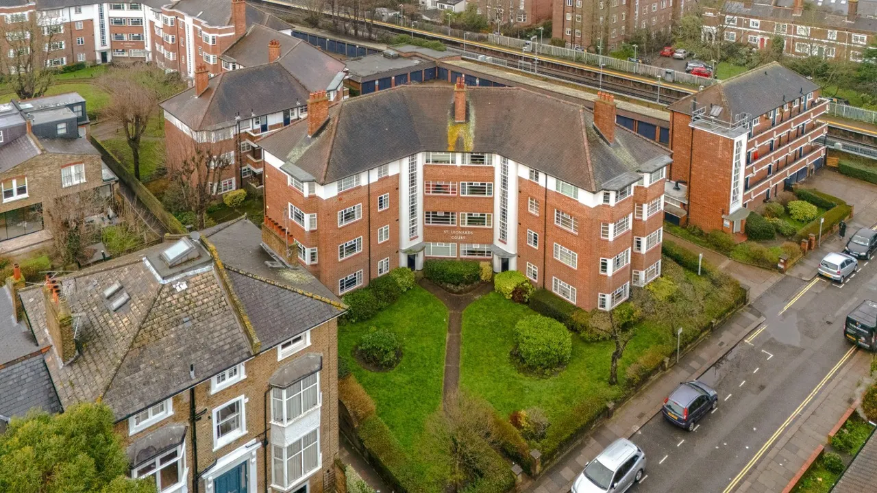 St. Leonards Road, London, SW14, photo 15