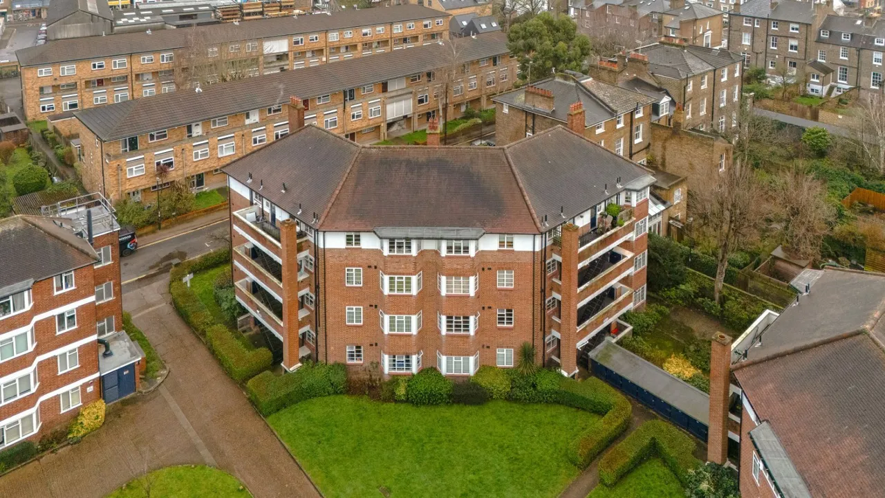St. Leonards Road, London, SW14, photo 13