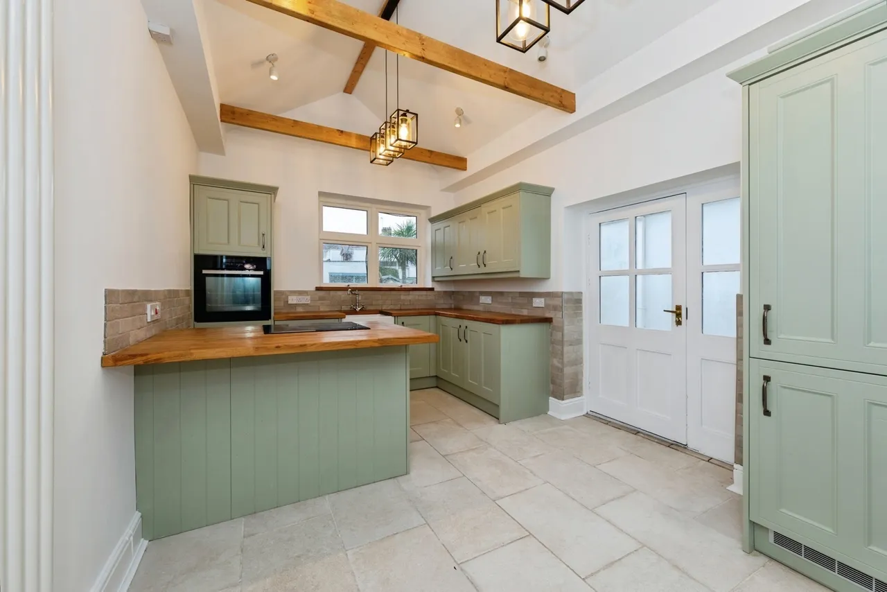 New Road, Llanelli, SA15, photo 13