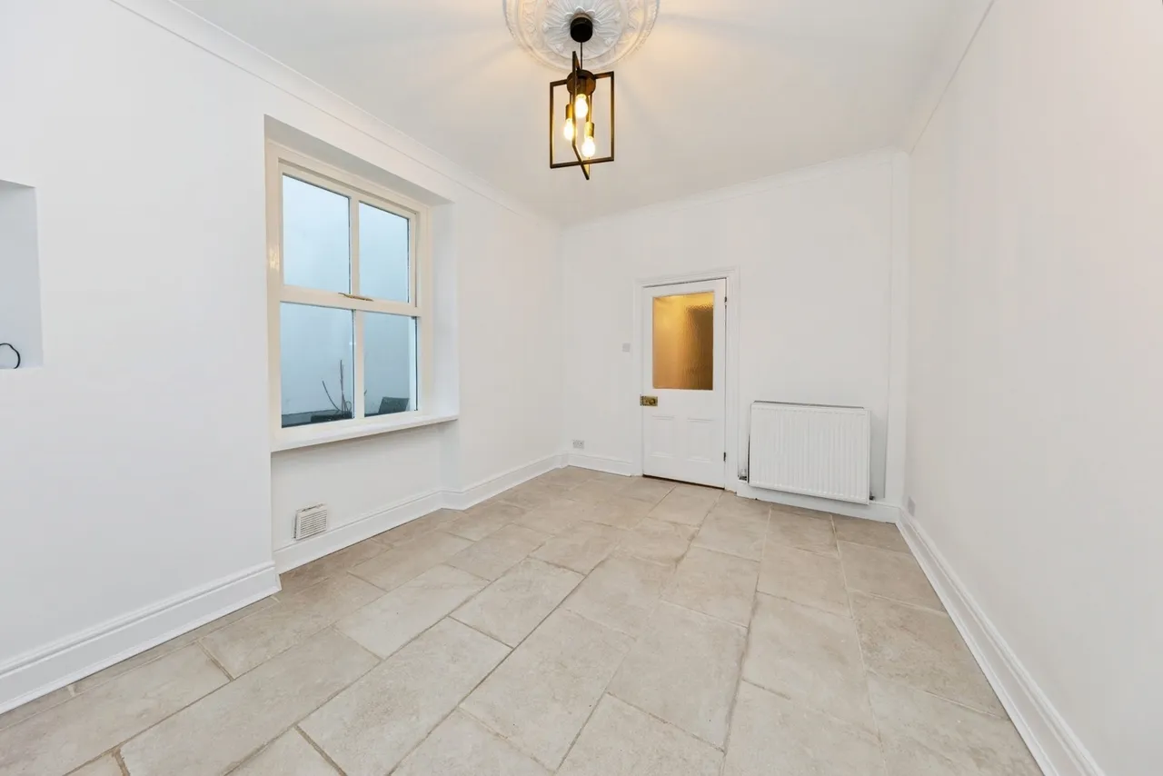 New Road, Llanelli, SA15, photo 12