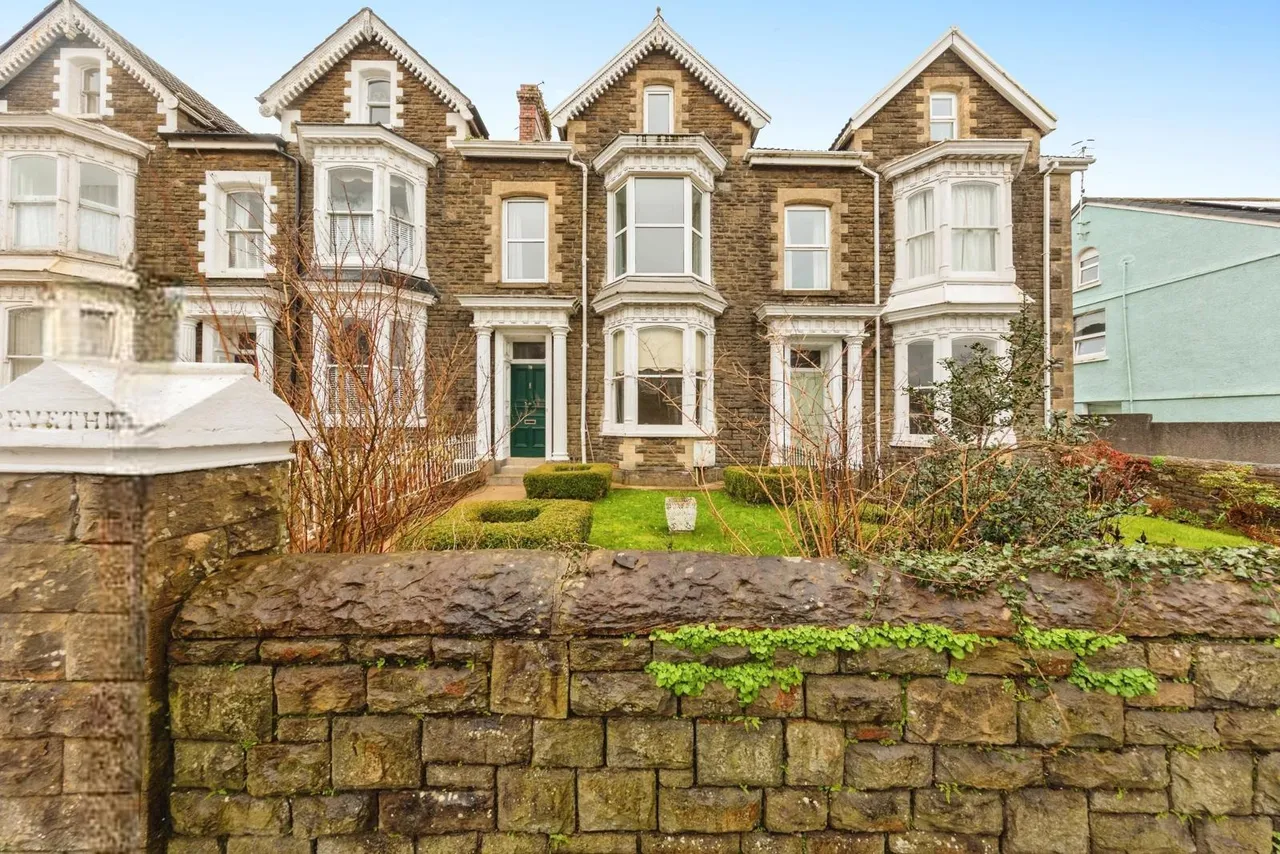 5 bed house for sale, New Road, Llanelli, SA15
