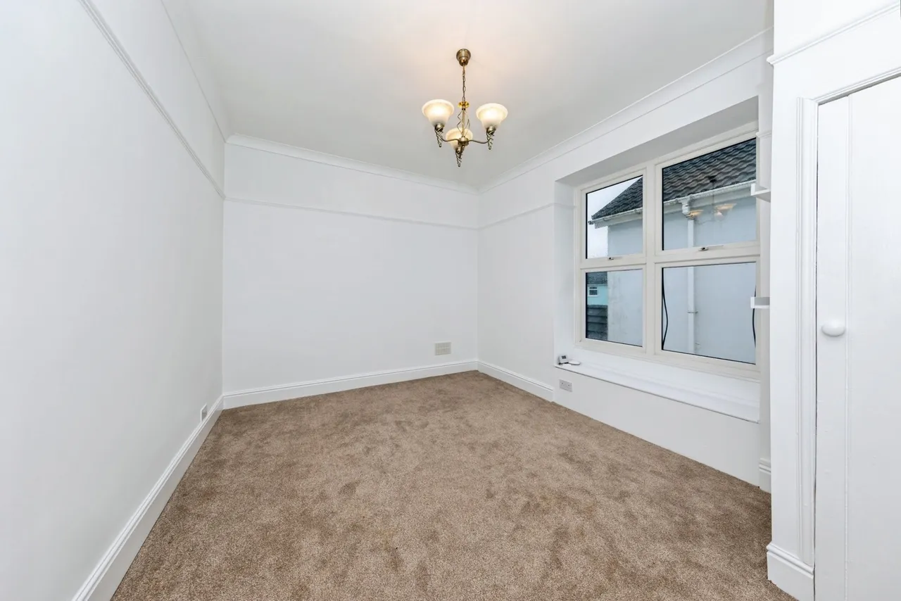 New Road, Llanelli, SA15, photo 22