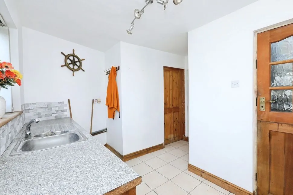 Firbeck Crescent, Langold, Nottinghamshire, S81, photo 5