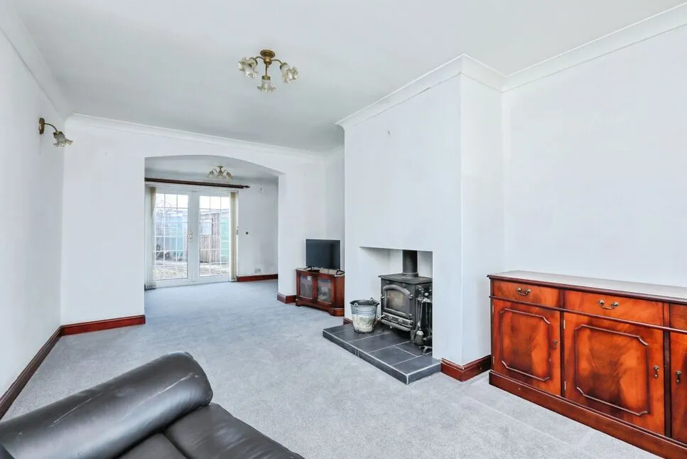 Firbeck Crescent, Langold, Nottinghamshire, S81, photo 3