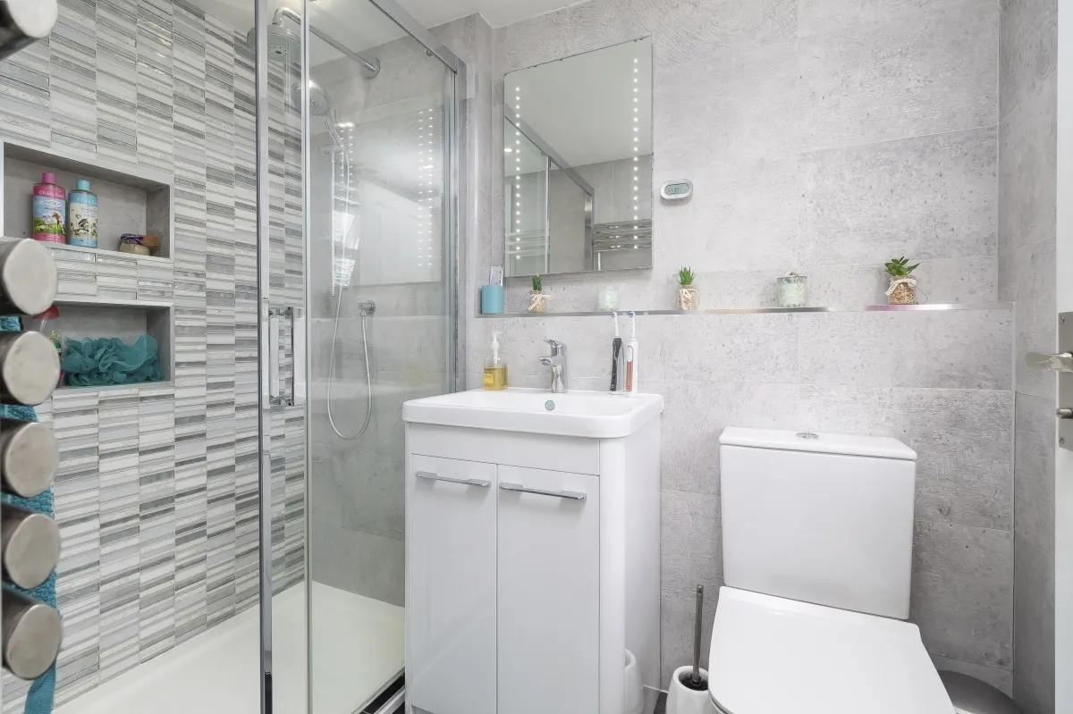 Binyon Crescent Stanmore HA7, photo 6