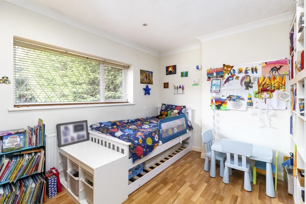 Binyon Crescent Stanmore HA7, photo 10