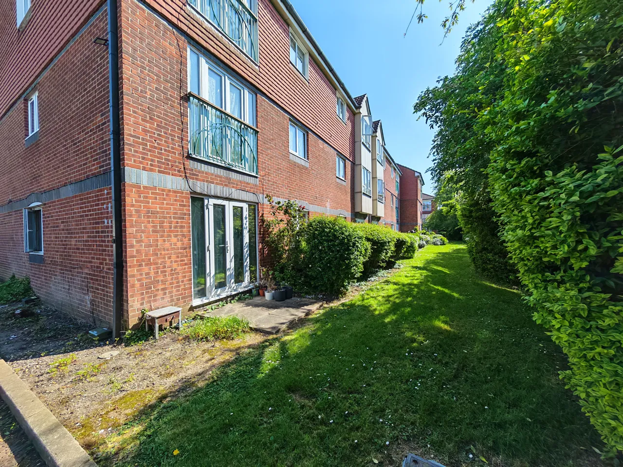 Frensham Close, Southall, UB1, photo 10