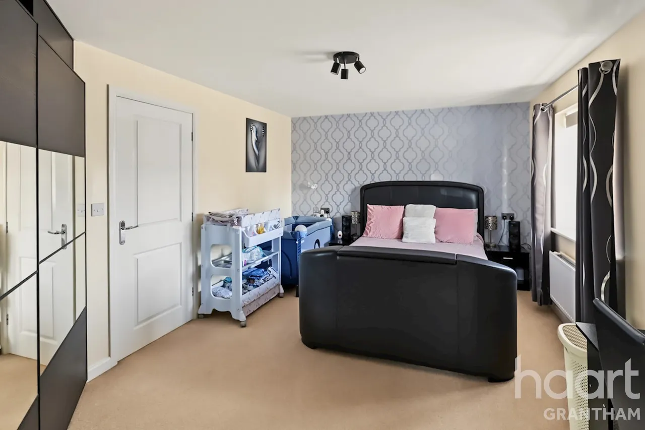 Lamplight Square, Grantham, NG31, photo 9