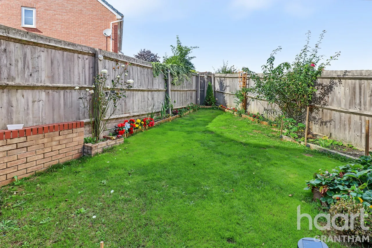 Lamplight Square, Grantham, NG31, photo 14