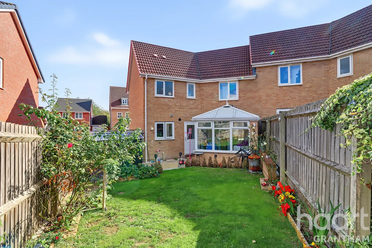 Lamplight Square, Grantham, NG31, photo 15