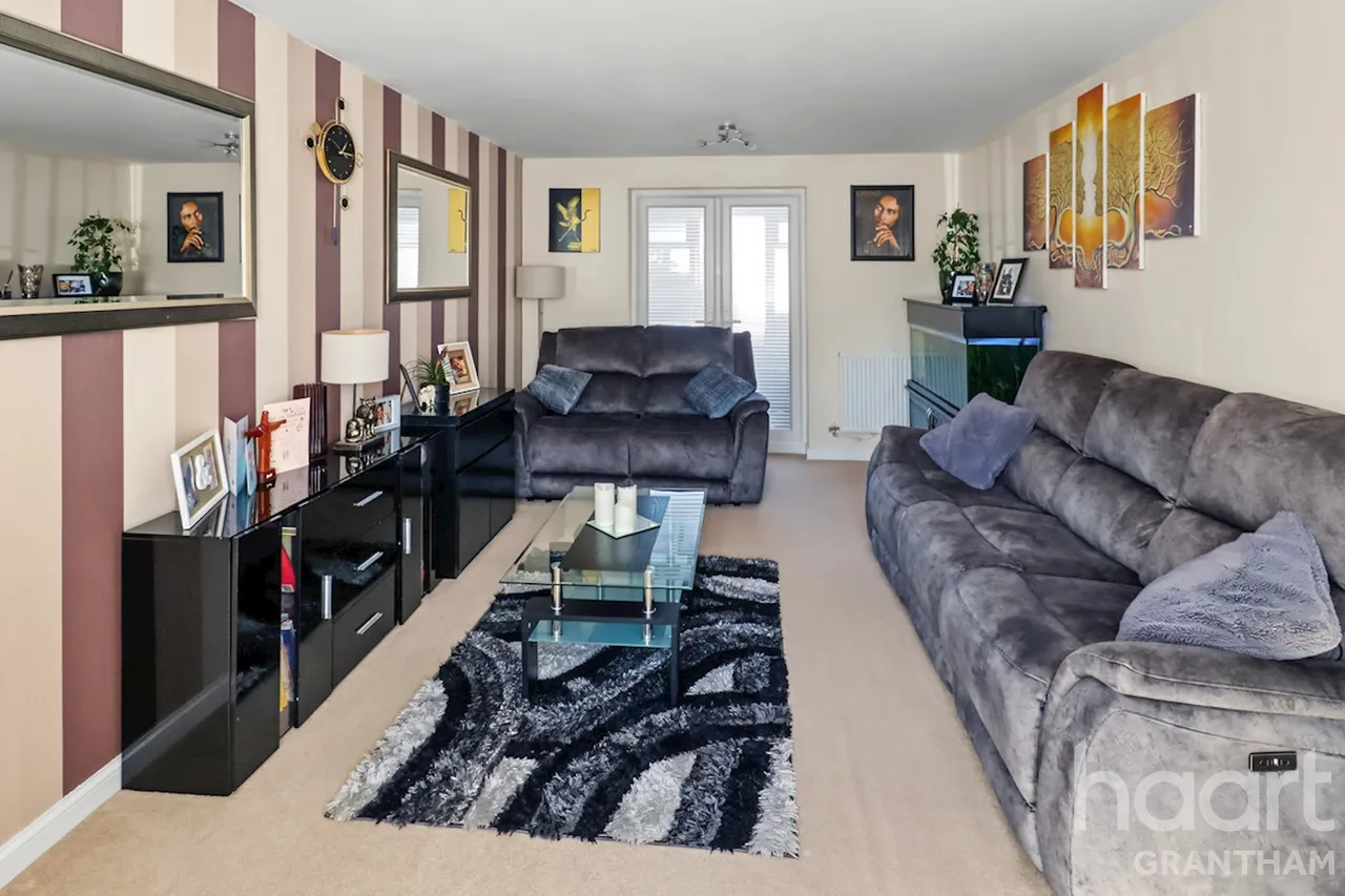 Lamplight Square, Grantham, NG31, photo 12