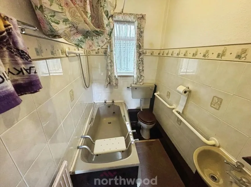 Old Epworth Road East, Hatfield, DN7, photo 4