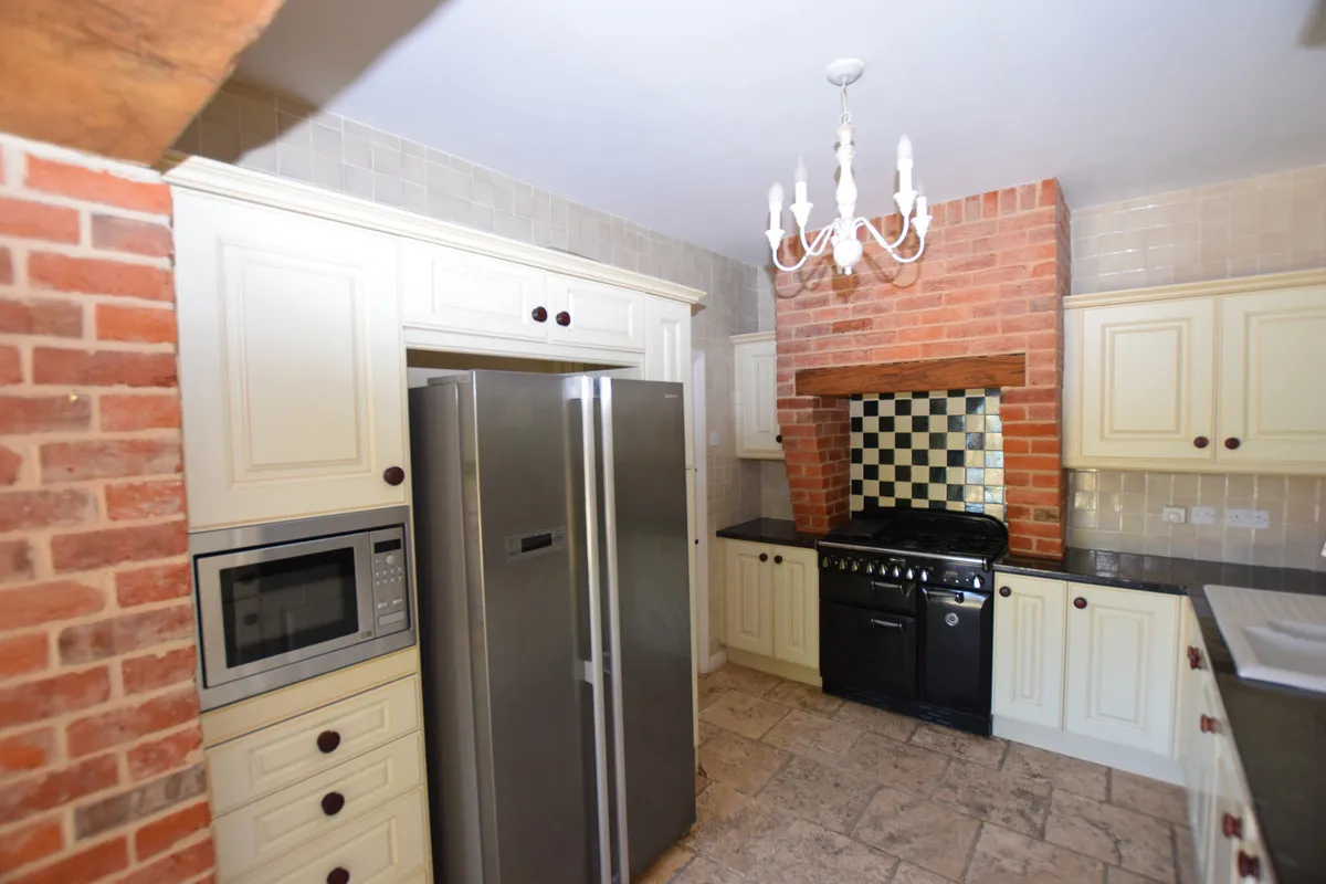 Victoria Road, Colchester, CO3 3NU, photo 2