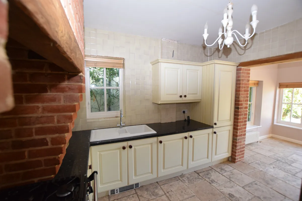 Victoria Road, Colchester, CO3 3NU, photo 11