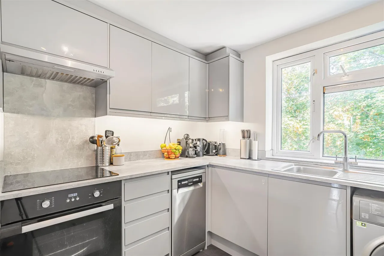 Westfields Avenue, Barnes, SW13, photo 2