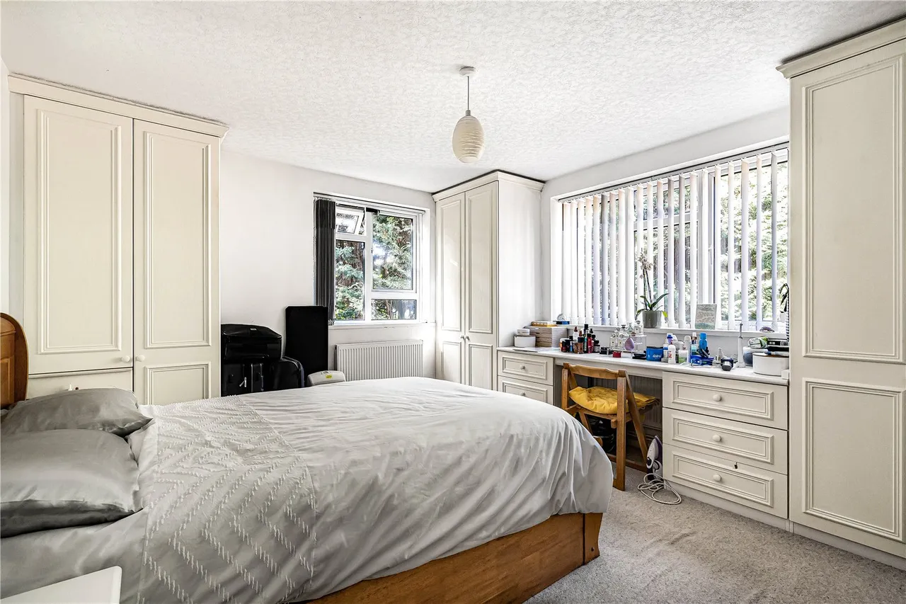 Trotsworth Court, Virginia Water, GU25, photo 10